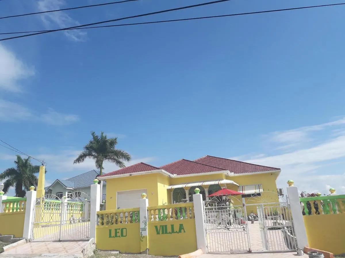 Leo Villa May Pen Jamaïque